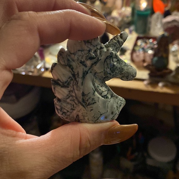Moss Agate Unicorn - Picture 3 of 7